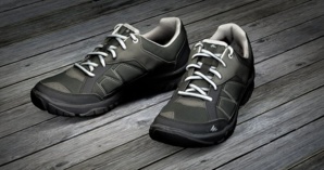 Blue Shield Foundation & Anthem Blue Cross Donates Free Sneakers To Kids
