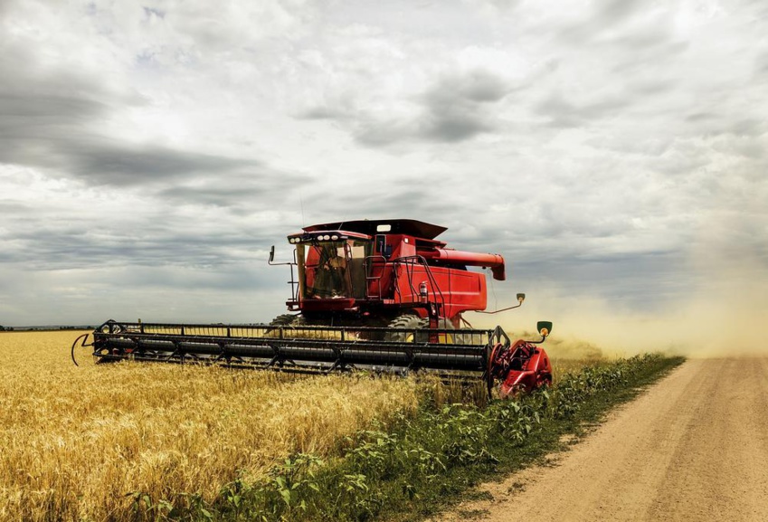 Case IH and New Holland bag 4 2023 ASABE AE50 awards from ASABE