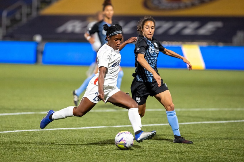 Women’s soccer scores big in Angel City