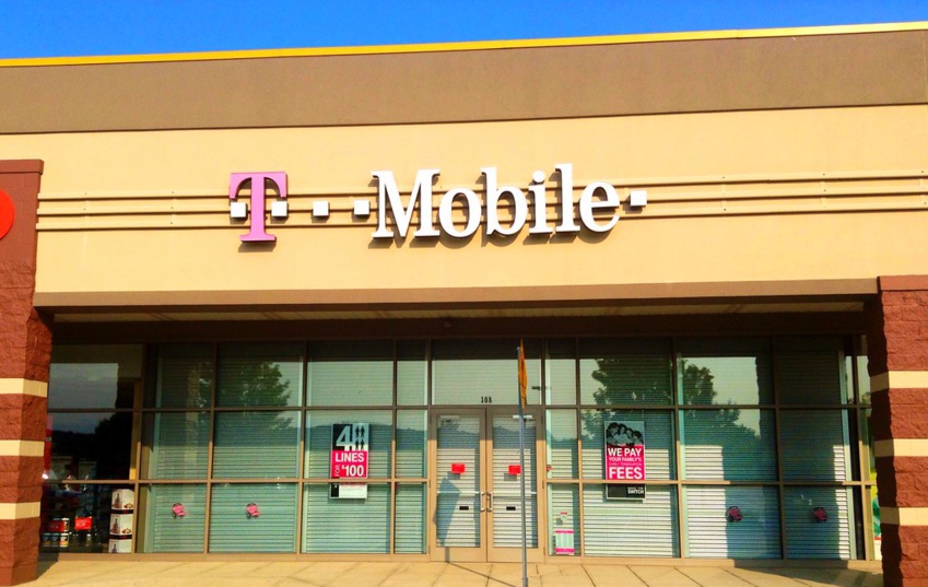 T-Mobile's Response to Hurricanes Helene and Milton: Recovery Efforts and Community Support T-Mobile's Response to Hurricanes Helene and Milton: Recovery Efforts and Community Support