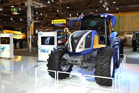New Holland Wins ESG Award for World’s First Biomethane-Powered Tractor