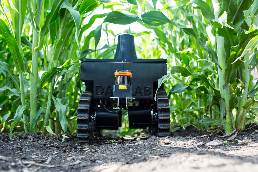 New Holland Showcases Autonomous R4 Farm Robots at GOFAR France New Holland Showcases Autonomous R4 Farm Robots at GOFAR France