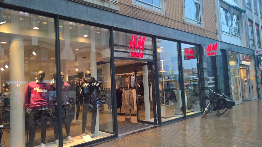 H&M Launches on Nordstrom Marketplace in the U.S. H&M Launches on Nordstrom Marketplace in the U.S.