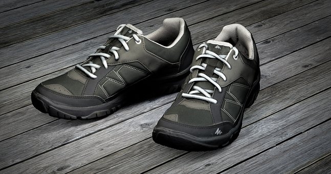 Blue Shield Foundation & Anthem Blue Cross Donates Free Sneakers To Kids
