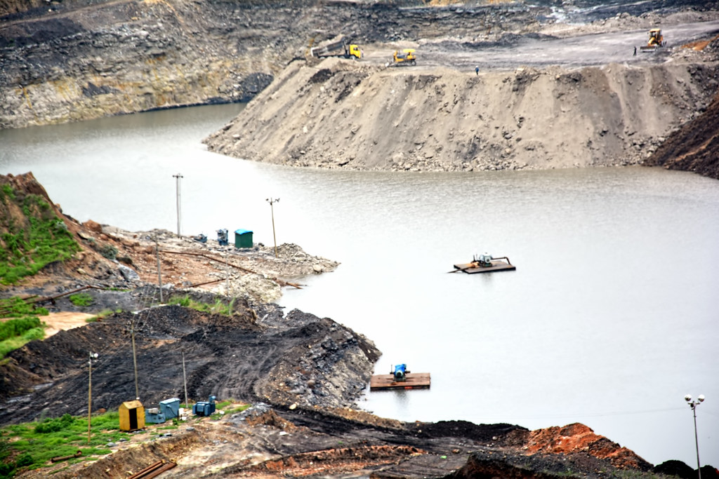 Bioremediation to clean up contaminated groundwater aquifers