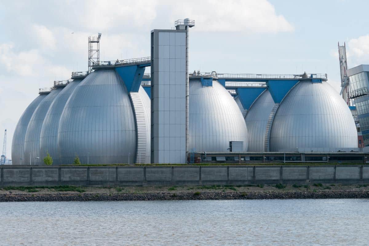 Closed-Loop Solution: Converting Food Waste to Renewable Natural Gas Closed-Loop Solution: Converting Food Waste to Renewable Natural Gas