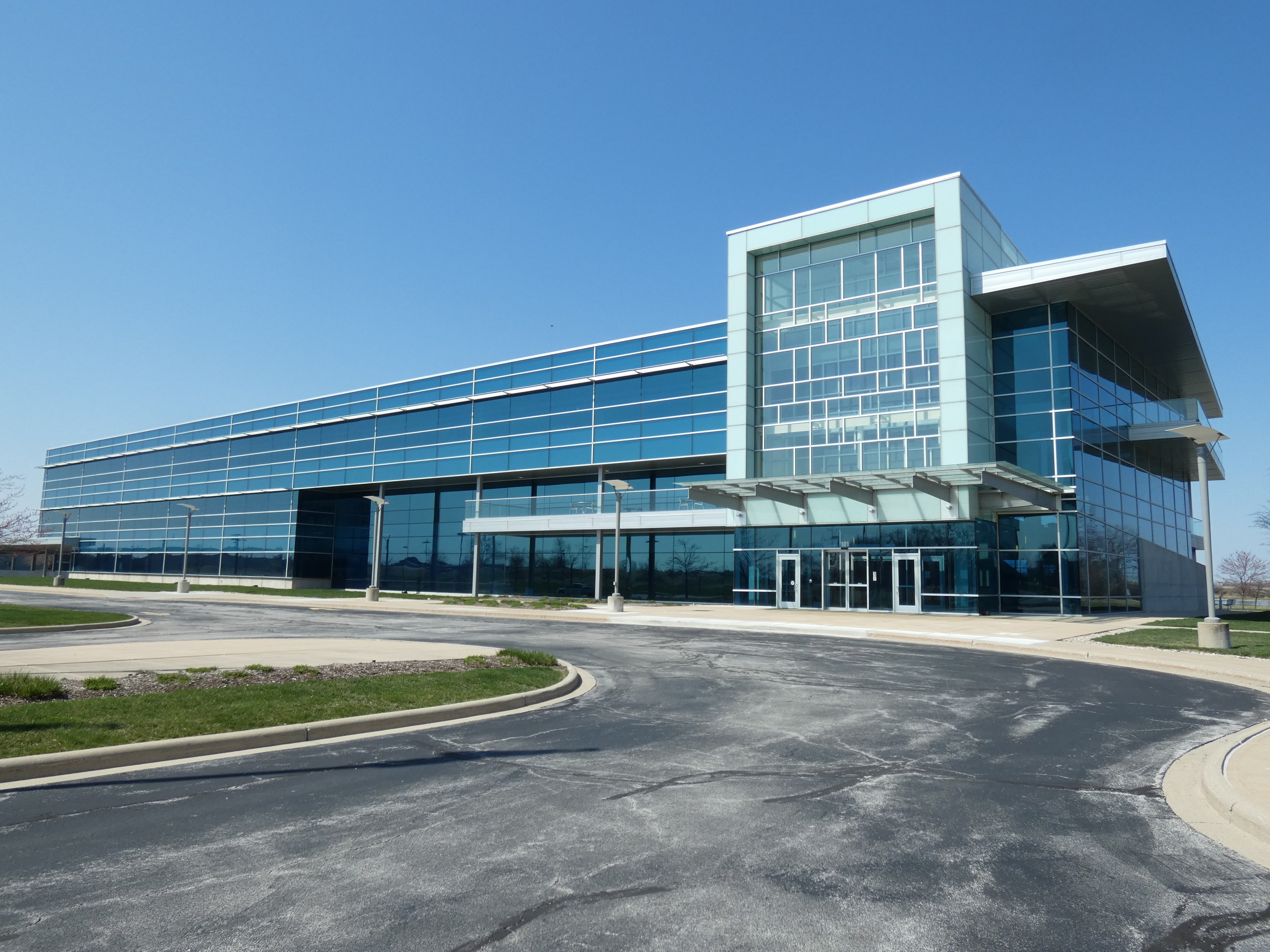 O-I Glass: Advancing Sustainability through Glass Recycling and Circular Packaging O-I Glass: Advancing Sustainability through Glass Recycling and Circular Packaging