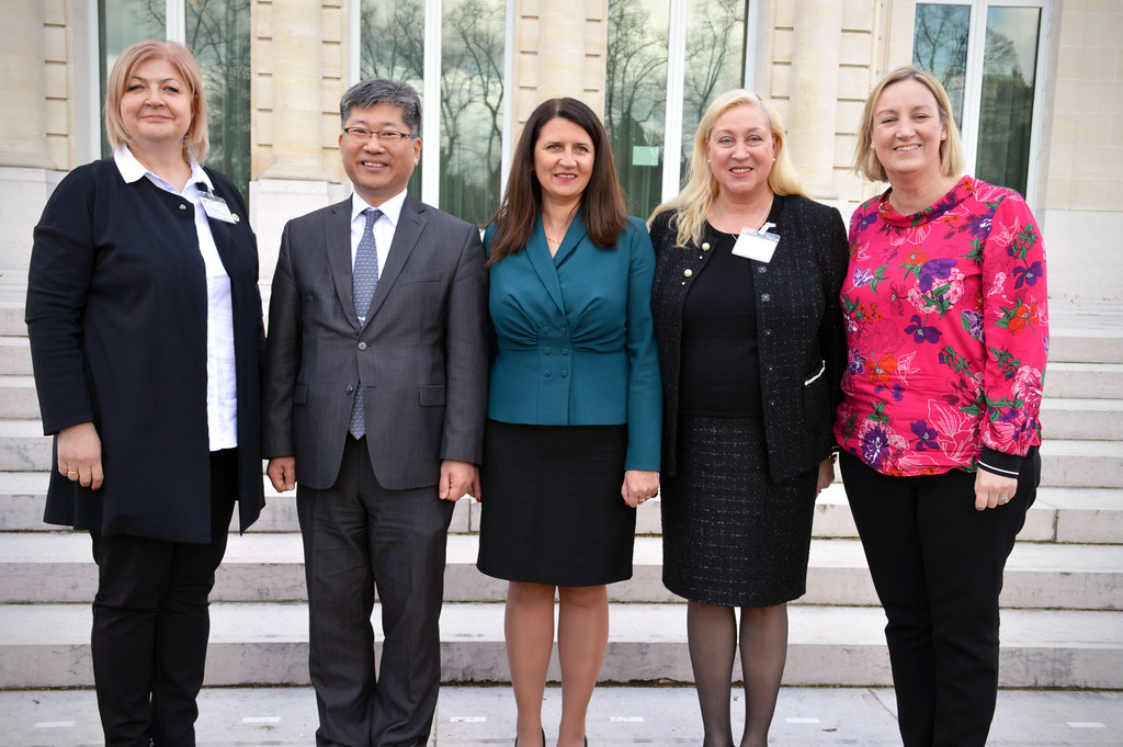 Embracing Diversity and Growth in Gen’s Dynamic Culture Embracing Diversity and Growth in Gen’s Dynamic Culture