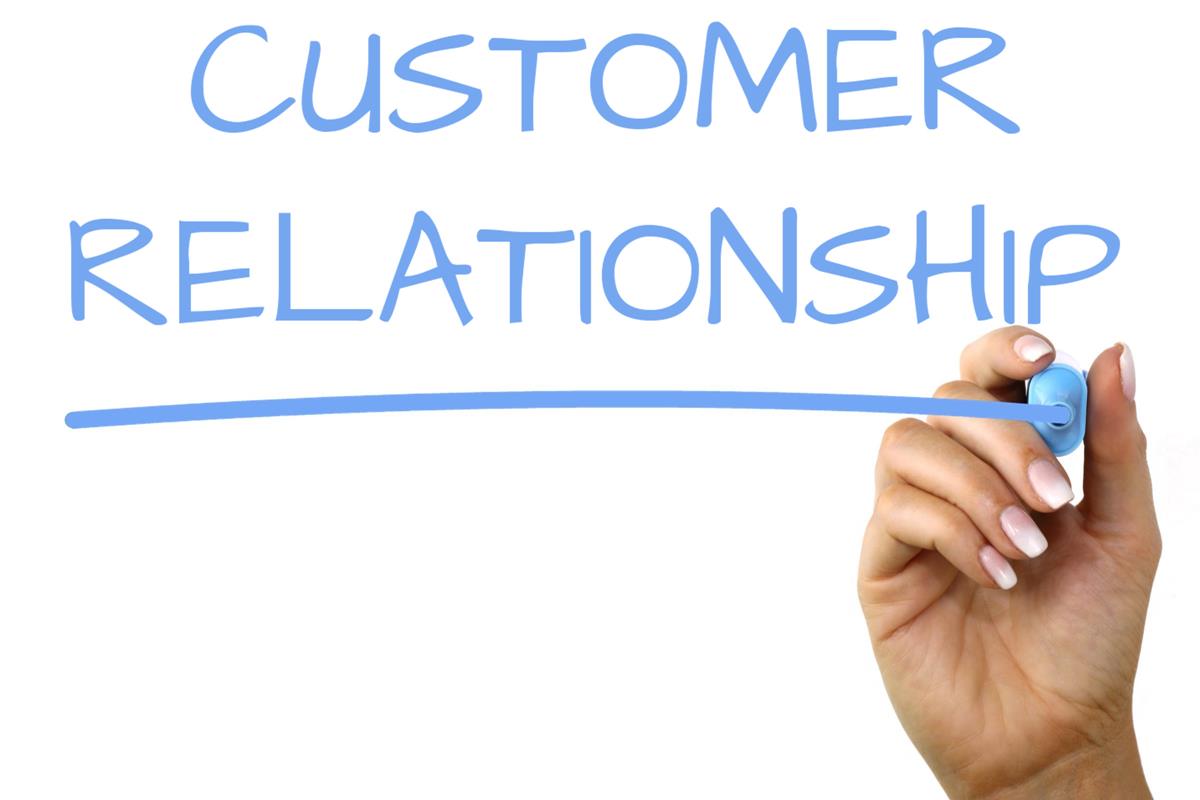 Enhancing Customer Engagement in Logistics: Balancing AI and Personal Touch Enhancing Customer Engagement in Logistics: Balancing AI and Personal Touch