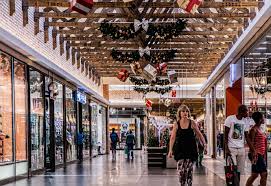 Holiday Shopping Trends: Support Small Businesses This Season Holiday Shopping Trends: Support Small Businesses This Season