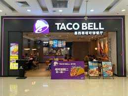 Taco Bell Foundation Awards $14M in Live Más Scholarships for 10th Anniversary