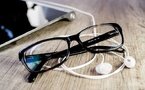 Best Women's Reading Glasses: Why EZContacts Stands Out